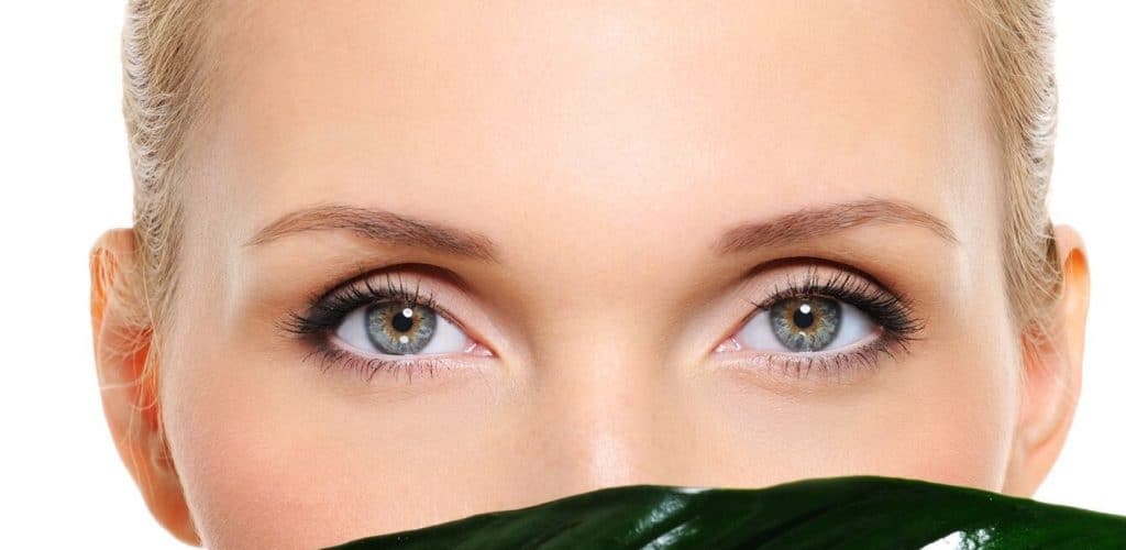 trucco per occhi piccoli da sera