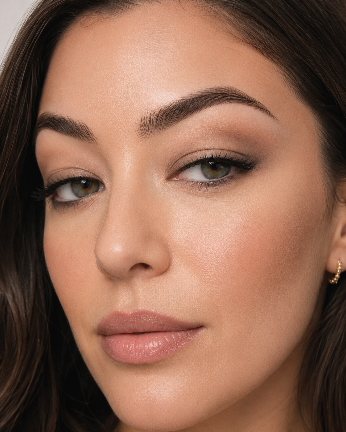 trucco occhi incappucciati